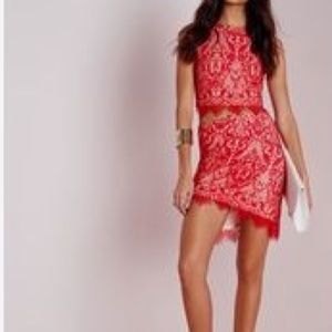 Misguided Sleeveless Scalloped Hem Crop Top Red🌺